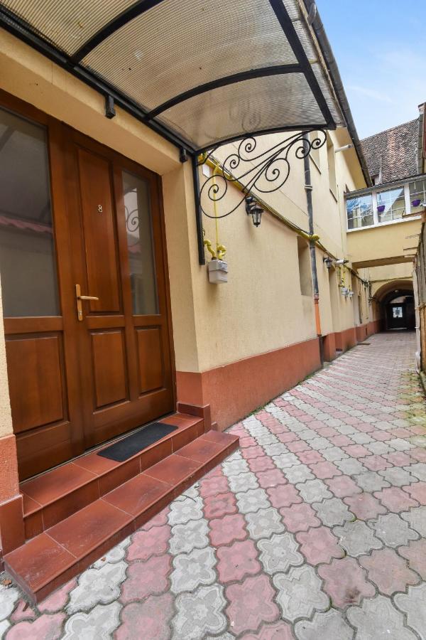 Bella Studio Braşov Exteriör bild